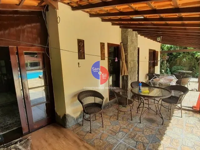 Casa 5 quartos e 4 banheiros, à venda, no bairro Monte Oliveti em Guapimirim