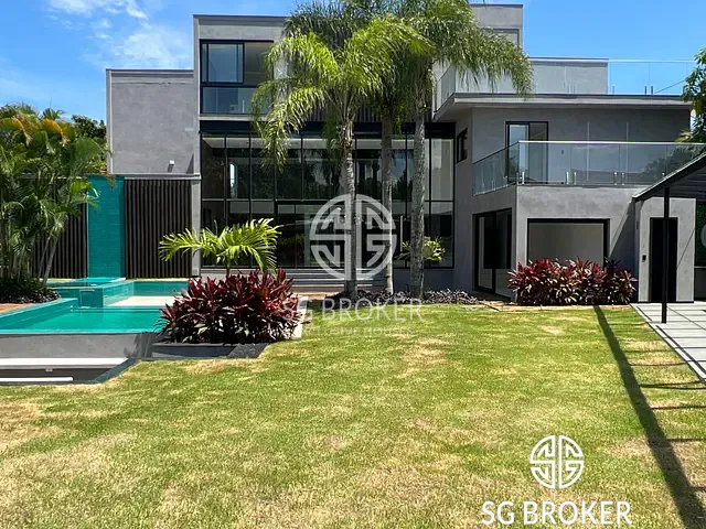 Casa com 1250m² 5 quartos e 8 banheiros, à venda, no bairro Barra da Tijuca em Rio de Janeiro