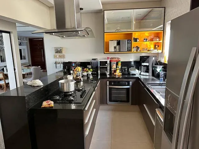 Casa com 250m² 3 quartos e 5 banheiros, à venda, no bairro Esperança em Londrina