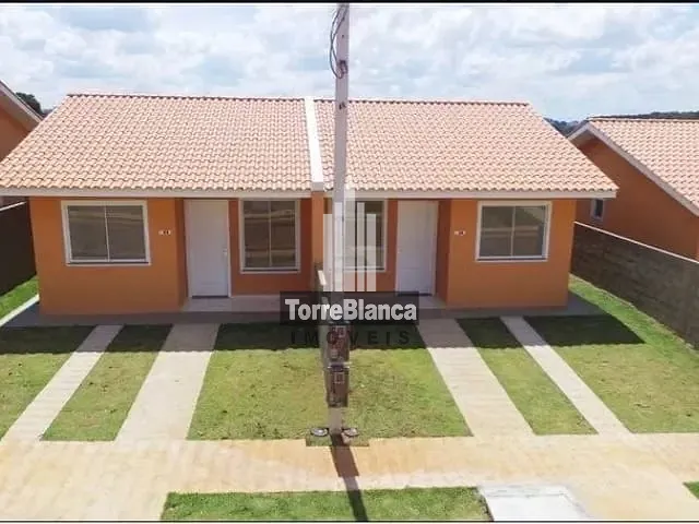 Casa com 214m² 3 quartos e 1 banheiro, à venda, no bairro Cará-Cará em Ponta Grossa