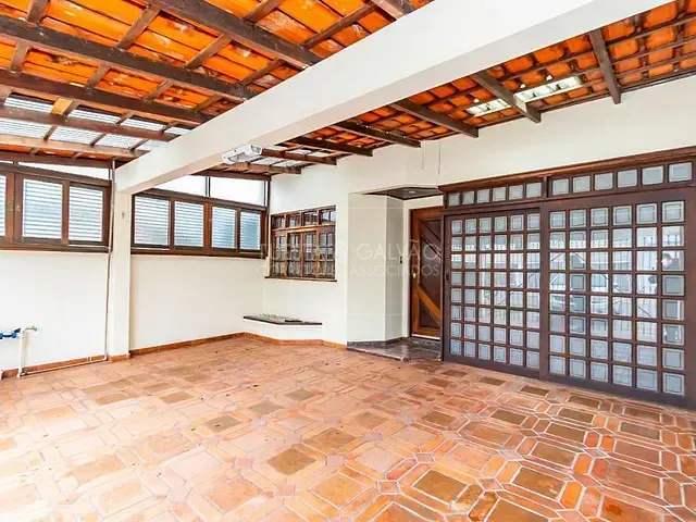 Casa com 120m² 3 quartos e 3 banheiros, para alugar, no bairro Tarumã em Curitiba
