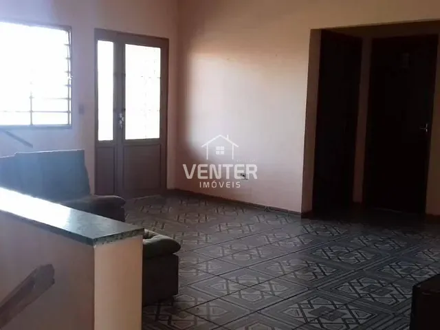 Casa com 250m² 3 quartos e 2 banheiros, à venda, no bairro Parque Aeroporto em Taubaté