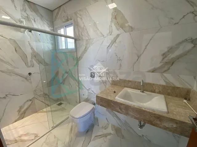 Casa com 360m², à venda, no bairro Aquarela das Artes em Sinop