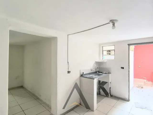 Casa 1 quarto e 1 banheiro, para alugar, no bairro Jardim Peri em São Paulo