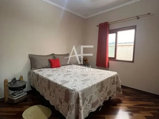 Casa com 438m² 3 quartos e 2 banheiros, à venda, no bairro Esplanada Independência em Taubaté