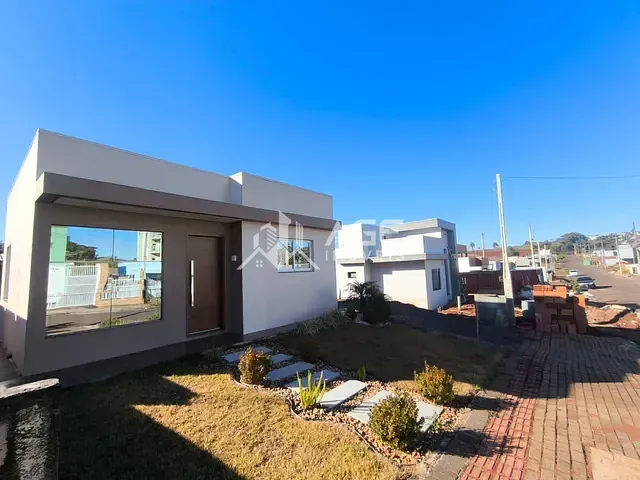 Casa 1 quarto e 1 banheiro, à venda, no bairro Maria Clara em Erechim