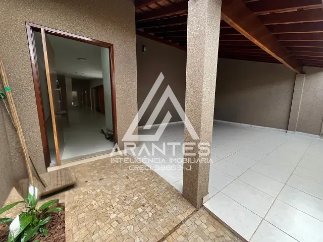 Casa 3 quartos e 3 banheiros, à venda, no bairro Parque Residencial Minerva em Barretos