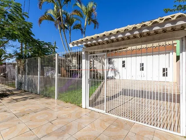 Casa com 300m² 4 quartos e 2 banheiros, à venda, no bairro Bom Princípio em Gravataí