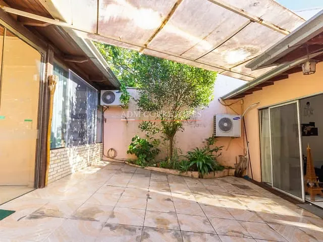 Casa com 300m² 4 quartos e 2 banheiros, à venda, no bairro Bom Princípio em Gravataí