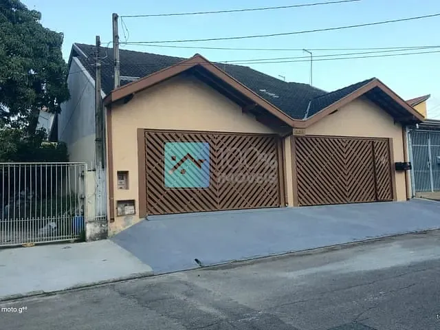 Casa com 300m² 4 quartos e 3 banheiros, à venda, no bairro Cidade Morumbi em São José dos Campos