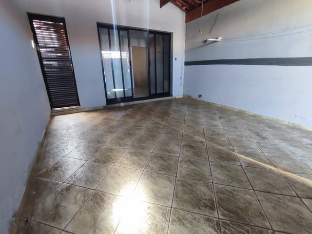 Foto do Casa - Venda ou locação! Casa com 2 quartos, 2 vagas e pronta para morar – Oportunidade em Piracicaba! | PiraHost Soluções de Negócios Ltda