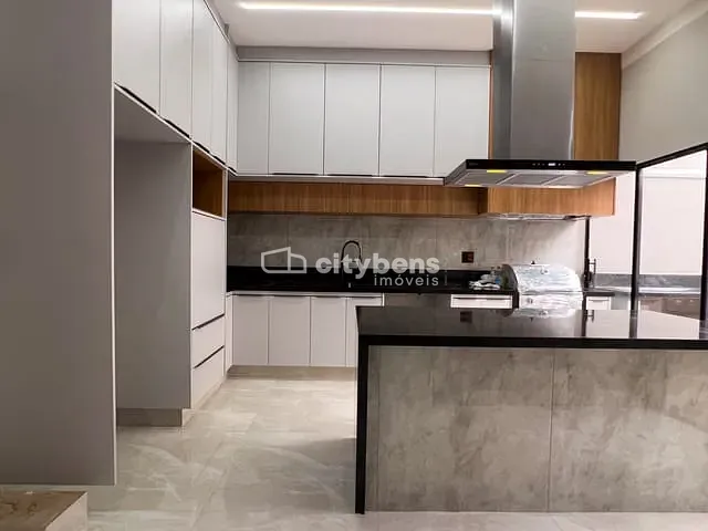 Casa 3 quartos e 2 banheiros, à venda, no bairro Ipanema em Araçatuba
