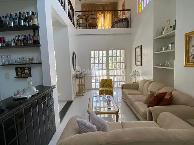 Casa com 376m² 4 quartos e 5 banheiros, à venda, no bairro Fátima em Teresina