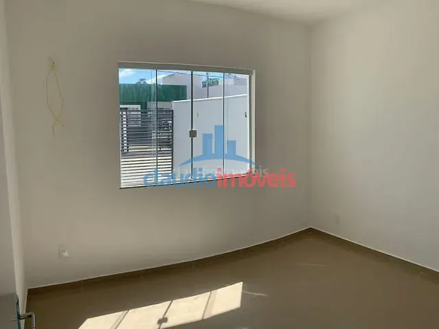 Casa com 60m² 2 quartos e 1 banheiro, à venda, no bairro Varjão - Bela Vista em Pinheiral