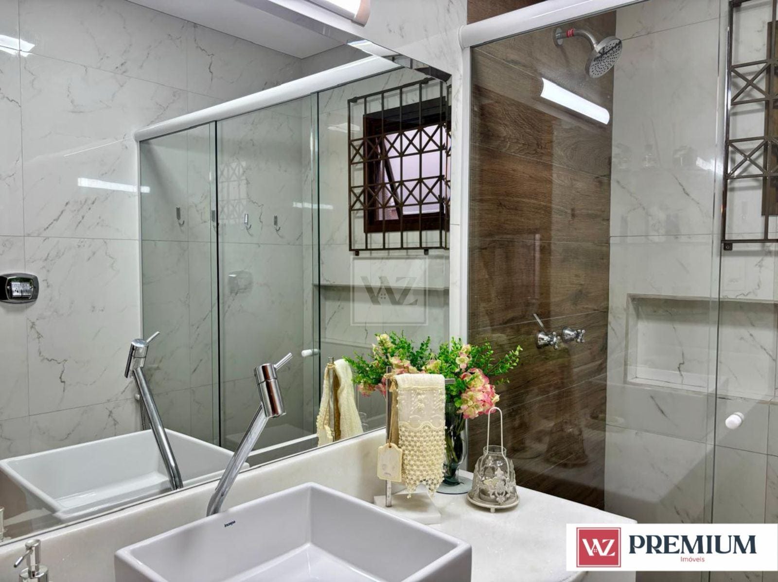 Casa à venda com 3 quartos, 10m² - Foto 35