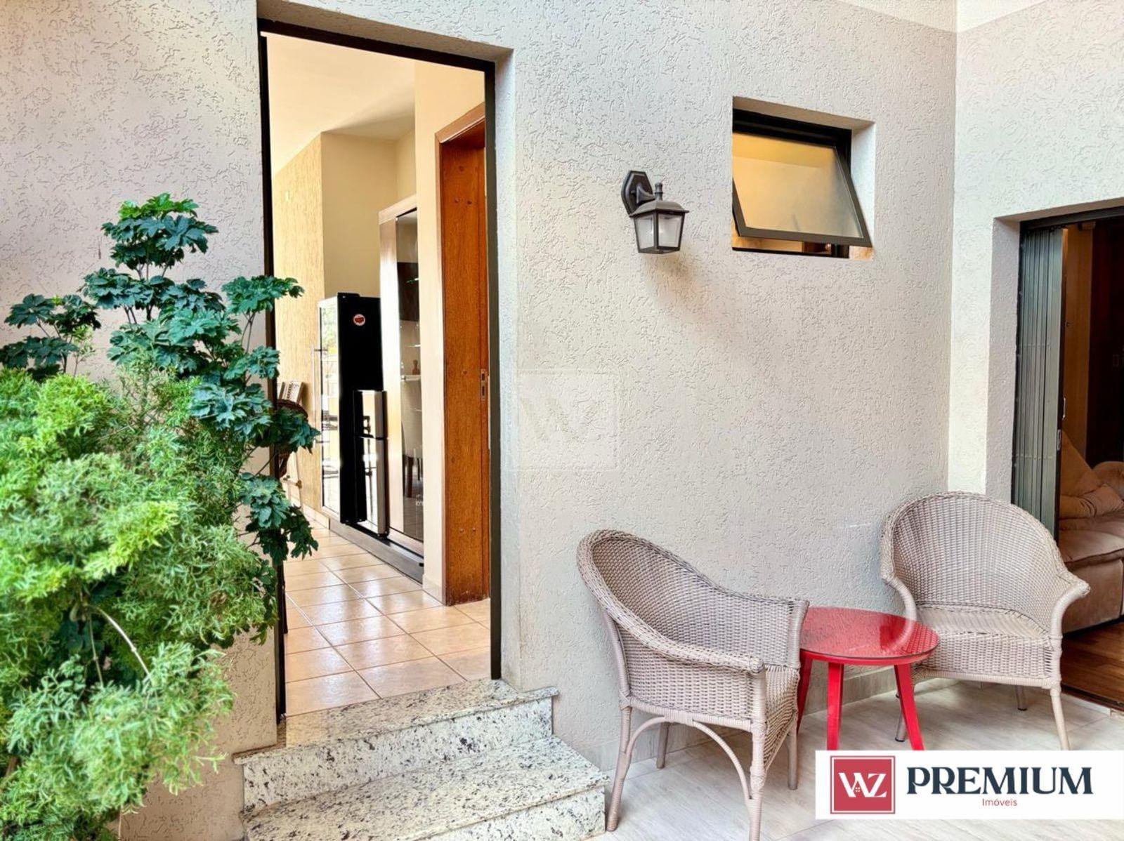 Casa à venda com 3 quartos, 10m² - Foto 46