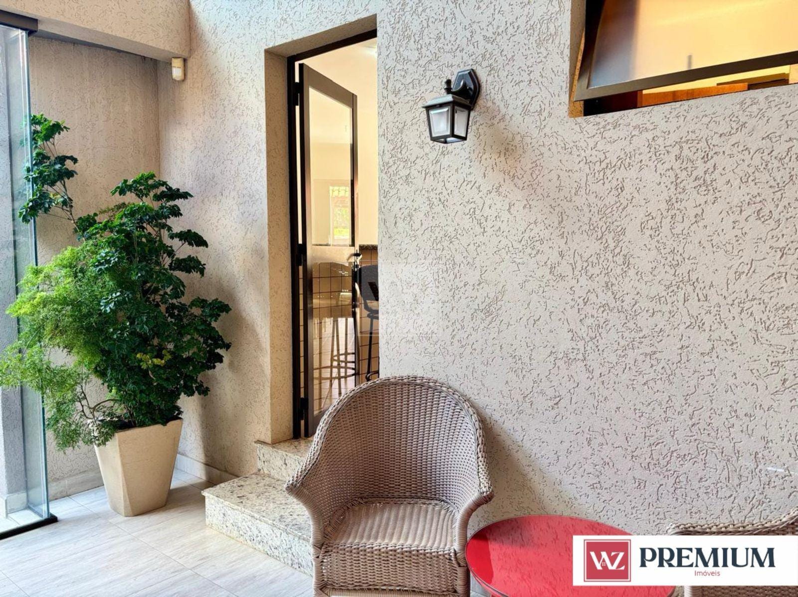 Casa à venda com 3 quartos, 10m² - Foto 47