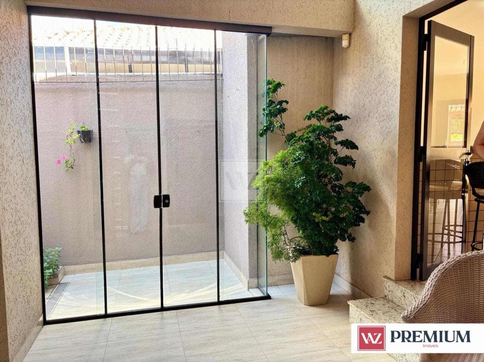 Casa à venda com 3 quartos, 10m² - Foto 48