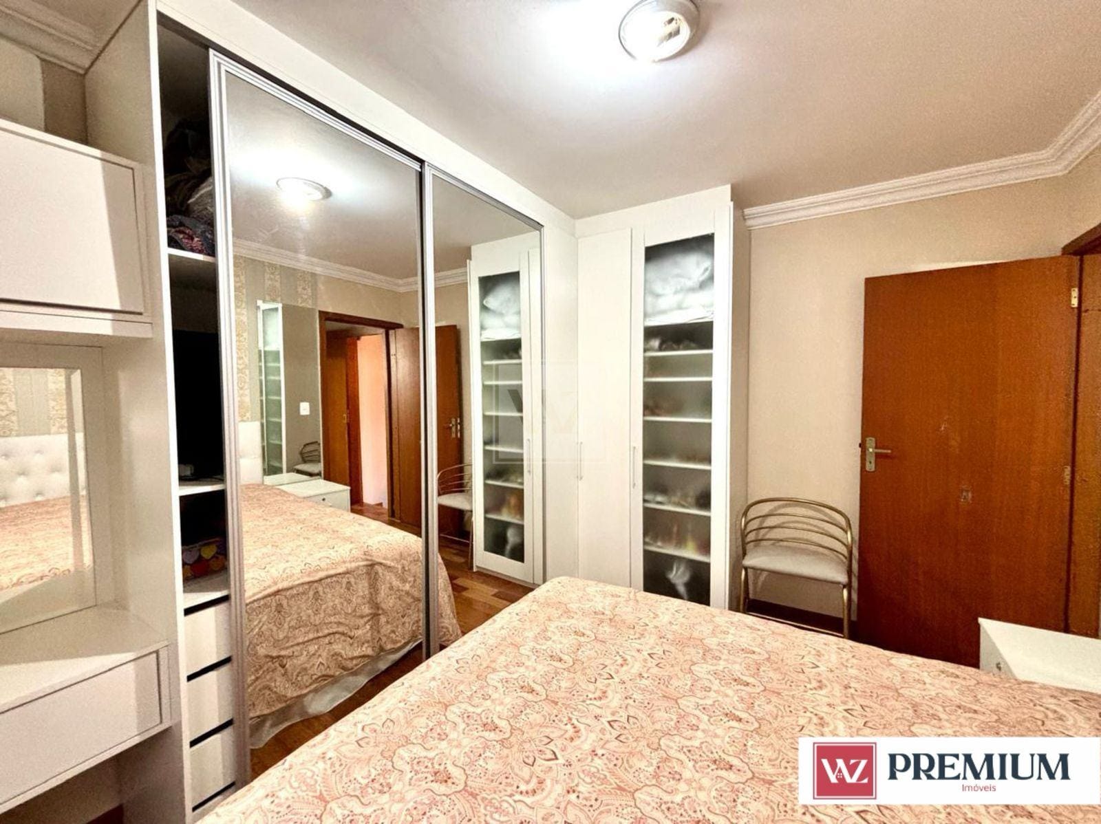 Casa à venda com 3 quartos, 10m² - Foto 34