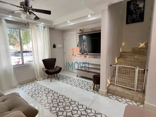 Casa 3 quartos e 3 banheiros, à venda, no bairro Jardim Petrópolis em Cotia