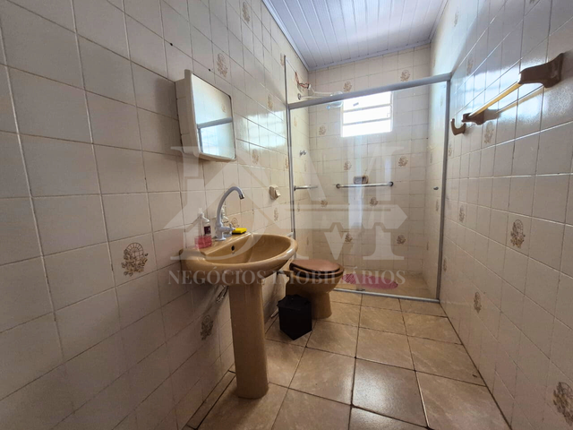 Casa com 577m² 3 quartos e 2 banheiros, à venda, no bairro Fluviópolis em Jaguariaíva