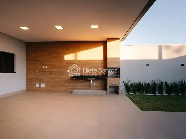 Casa 3 quartos e 3 banheiros, à venda, no bairro Jardim dos Lagos em Nova Odessa