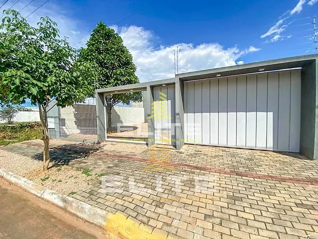 Casa 2 quartos e 3 banheiros, à venda, no bairro Santa Clara em Sorriso