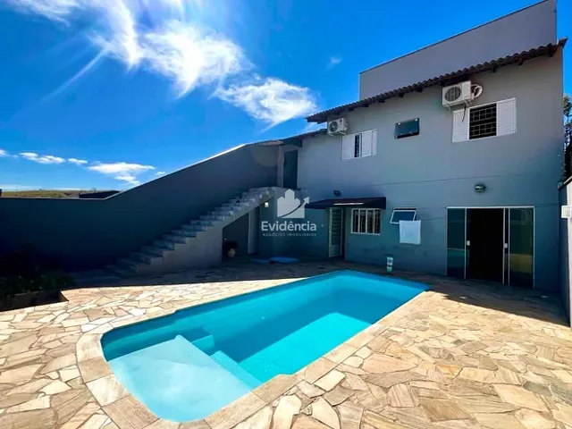 Casa com 265m² 3 quartos e 3 banheiros, à venda, no bairro Ideal em Londrina