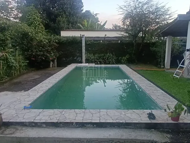 Casa com 360m² 3 quartos e 4 banheiros, à venda, no bairro Quinta Mariana em Guapimirim