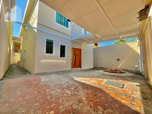 Casa com 280m² 5 quartos e 4 banheiros, à venda, no bairro Santa Eugênia em Nova Iguaçu