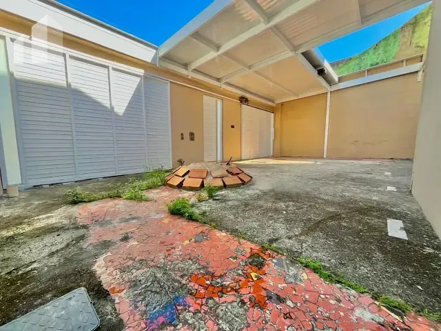 Casa com 280m² 5 quartos e 4 banheiros, à venda, no bairro Santa Eugênia em Nova Iguaçu