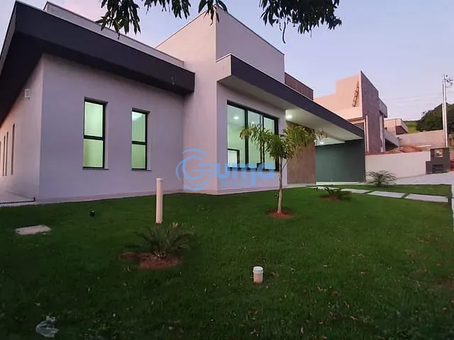 Casa com 600m² 3 quartos e 5 banheiros, à venda, no bairro Terras de Santa Cruz em Bragança Paulista