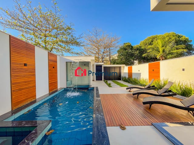 Casa 4 quartos e 7 banheiros, à venda, no bairro Barra da Tijuca em Rio de Janeiro
