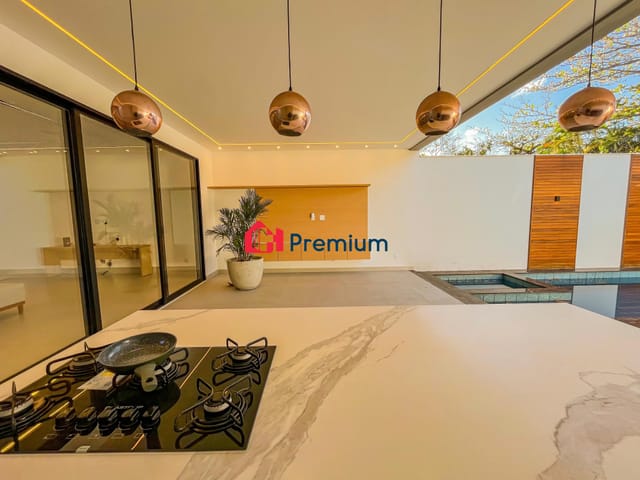 Casa 4 quartos e 7 banheiros, à venda, no bairro Barra da Tijuca em Rio de Janeiro