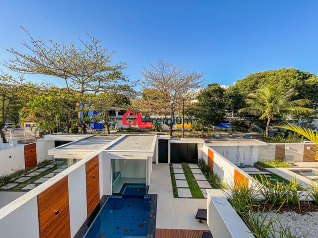 Casa 4 quartos e 7 banheiros, à venda, no bairro Barra da Tijuca em Rio de Janeiro
