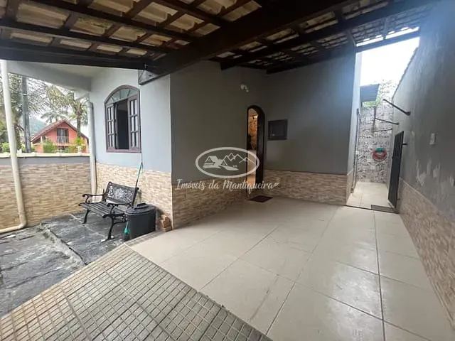 Casa 2 quartos e 2 banheiros, para alugar, no bairro Penedo em Itatiaia