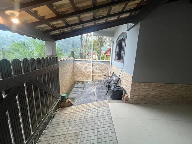 Casa 2 quartos e 2 banheiros, para alugar, no bairro Penedo em Itatiaia