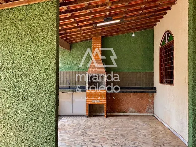 Casa com 180m² 3 quartos e 3 banheiros, à venda, no bairro Praia do Morro em Guarapari