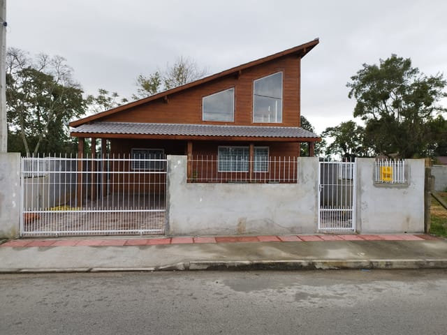 Casa com 347m² 4 quartos e 2 banheiros, à venda, no bairro Bela Vista em Palhoça