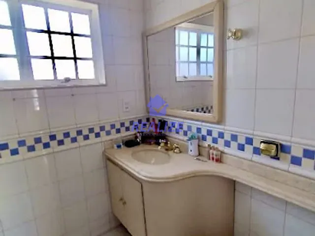 Casa com 420m² 3 quartos e 2 banheiros, à venda, no bairro Conjunto Habitacional Dom Henrique Goland Trindade em Botucatu