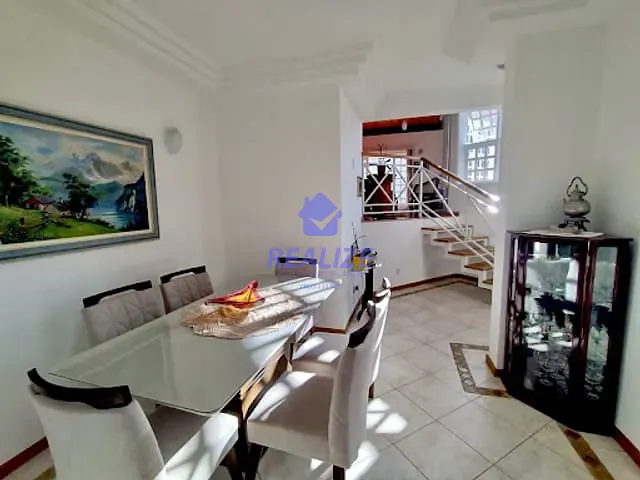 Casa com 420m² 3 quartos e 2 banheiros, à venda, no bairro Conjunto Habitacional Dom Henrique Goland Trindade em Botucatu