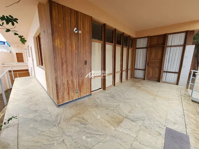 Casa com 710m² 5 quartos e 1 banheiro, à venda, no bairro Centro em Vitória da Conquista