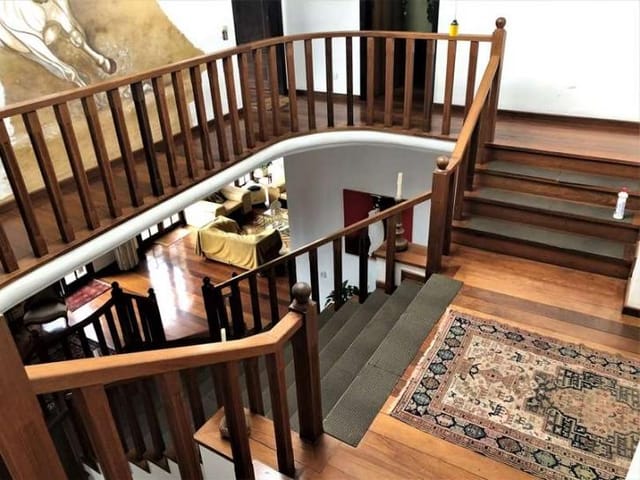 Casa com 1475m² 3 quartos e 7 banheiros, à venda, no bairro Nova Fazendinha em Carapicuíba