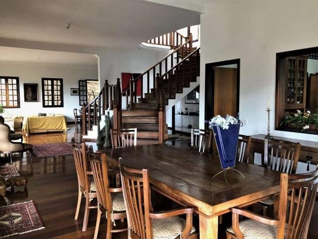 Casa com 1475m² 3 quartos e 7 banheiros, à venda, no bairro Nova Fazendinha em Carapicuíba