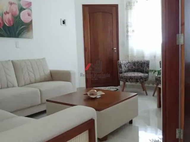 Casa com 360m², à venda, no bairro Jardim Europa em Arapongas
