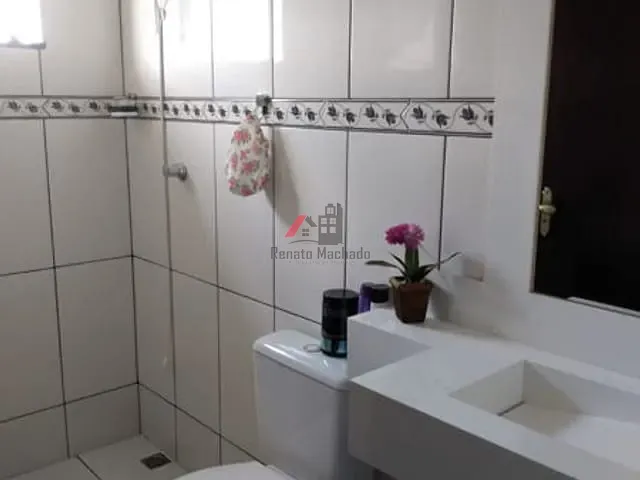 Casa com 360m², à venda, no bairro Jardim Europa em Arapongas