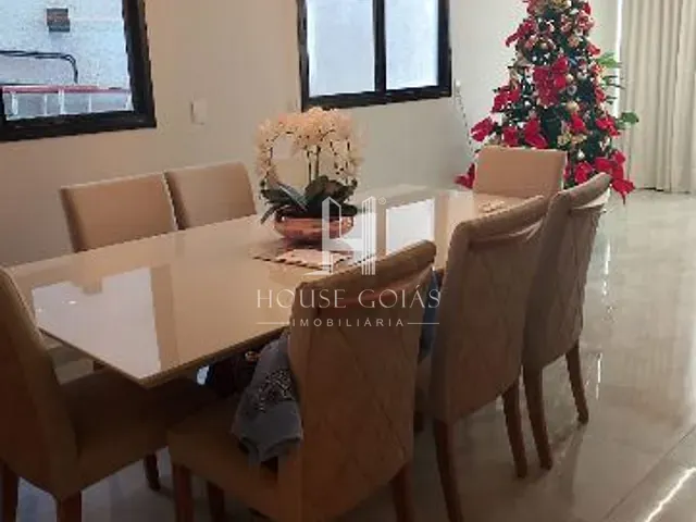 Sobrado com 300m² 4 quartos e 5 banheiros, à venda, no bairro Jardim Europa em Goiânia