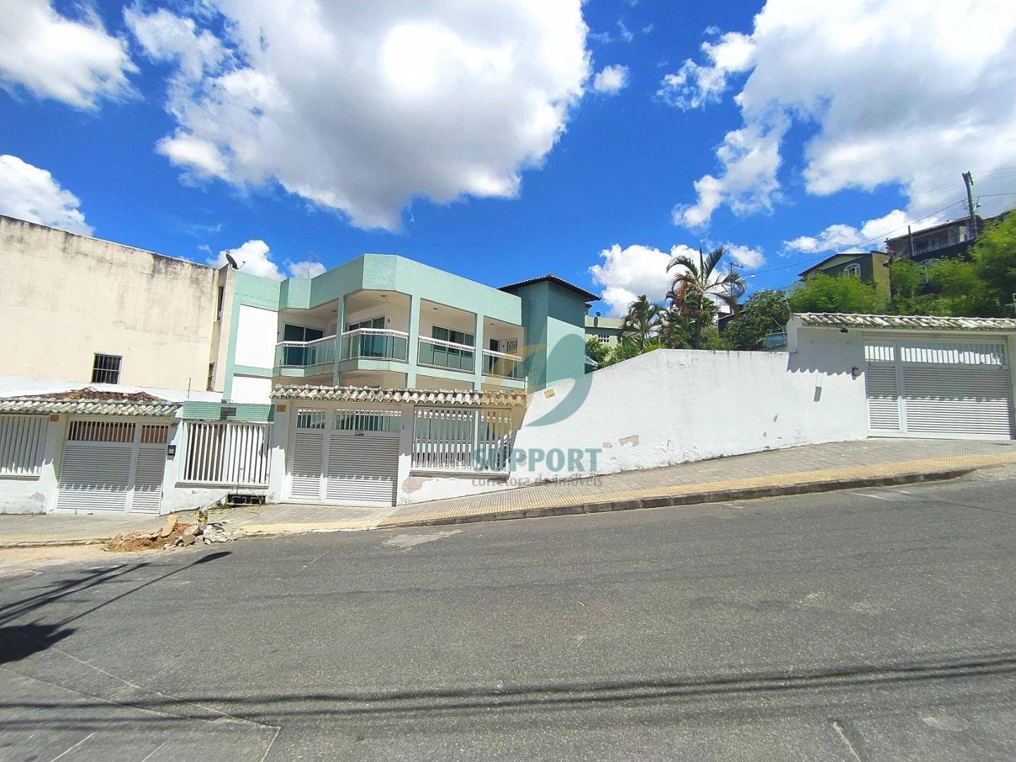 https://static.arboimoveis.com.br/CA0099_SUPP/casa-triplex-em-guarapari-es-support-corretora-de-imoveis1624474720496iyojc.jpg