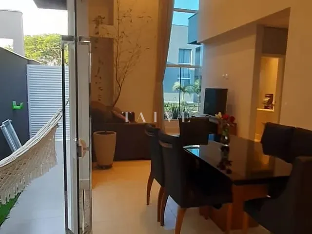 Casa com 220m² 3 quartos e 3 banheiros, à venda, no bairro Esperança em Londrina