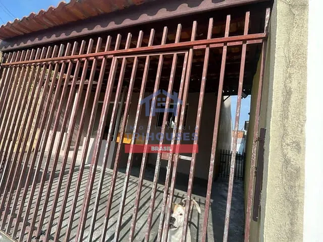 Casa com 126m² 2 quartos e 1 banheiro, à venda, no bairro Tatuquara em Curitiba